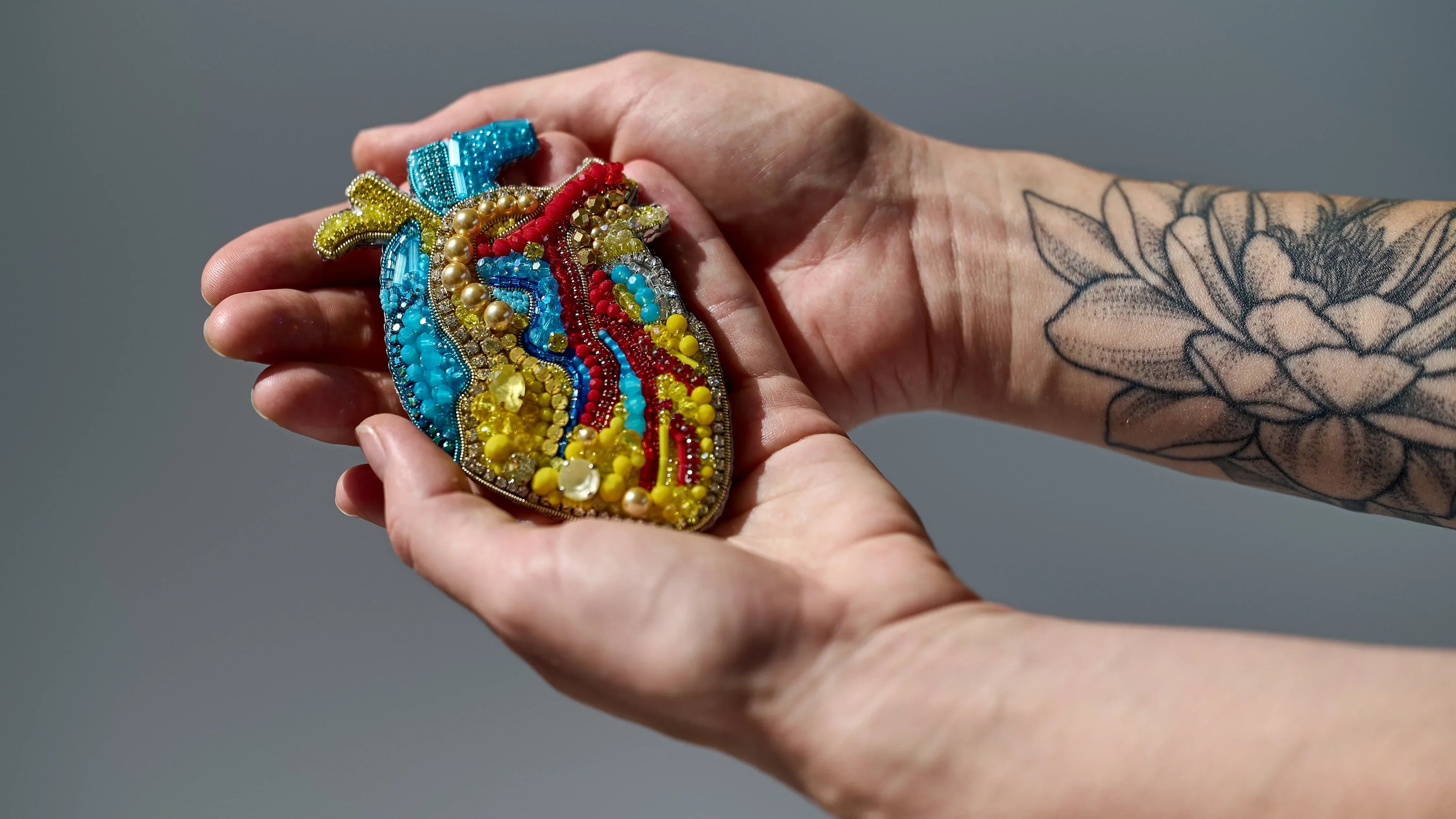 🎁 A Brooch with Meaning: 5 Gift Ideas for Special Occasions