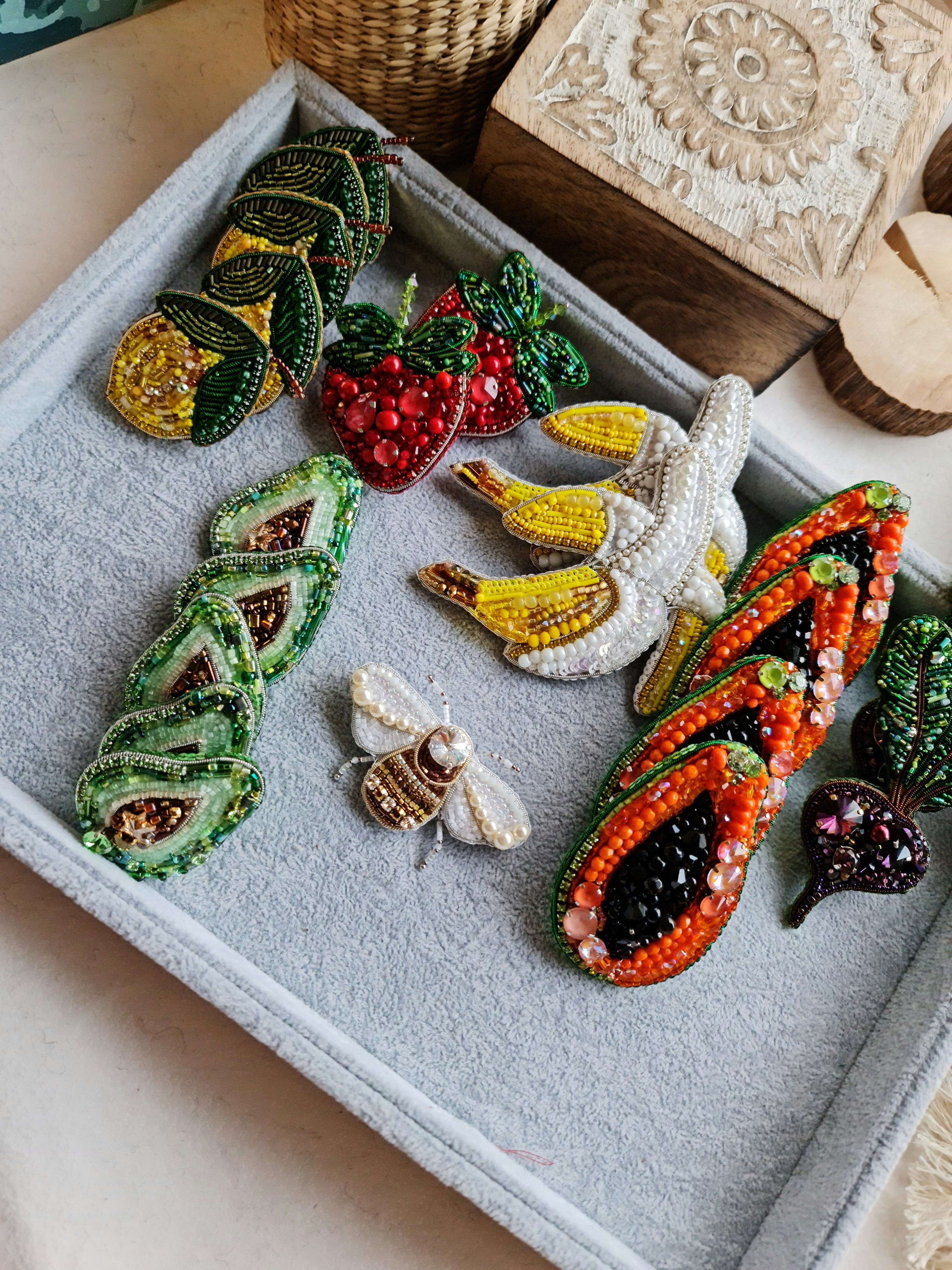Plants, fruit embroidery brooch