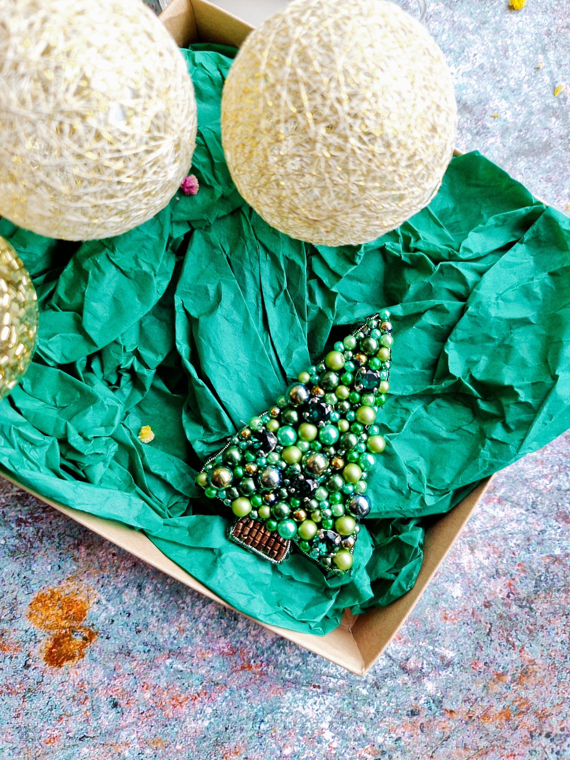 Emerald Christmas Tree Brooch