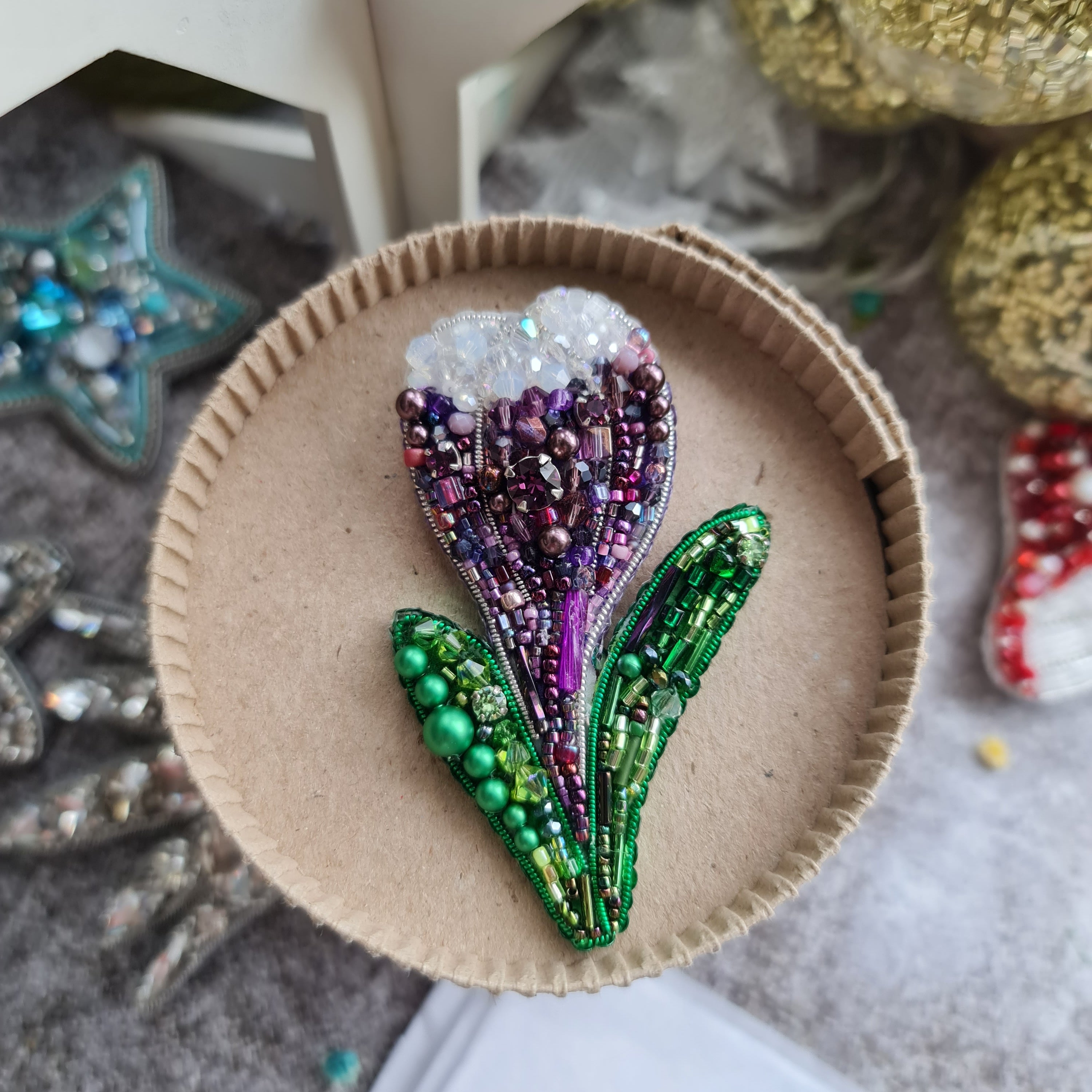Crocus beaded brooches hand embroidered in purple and purple white colors with green leaves