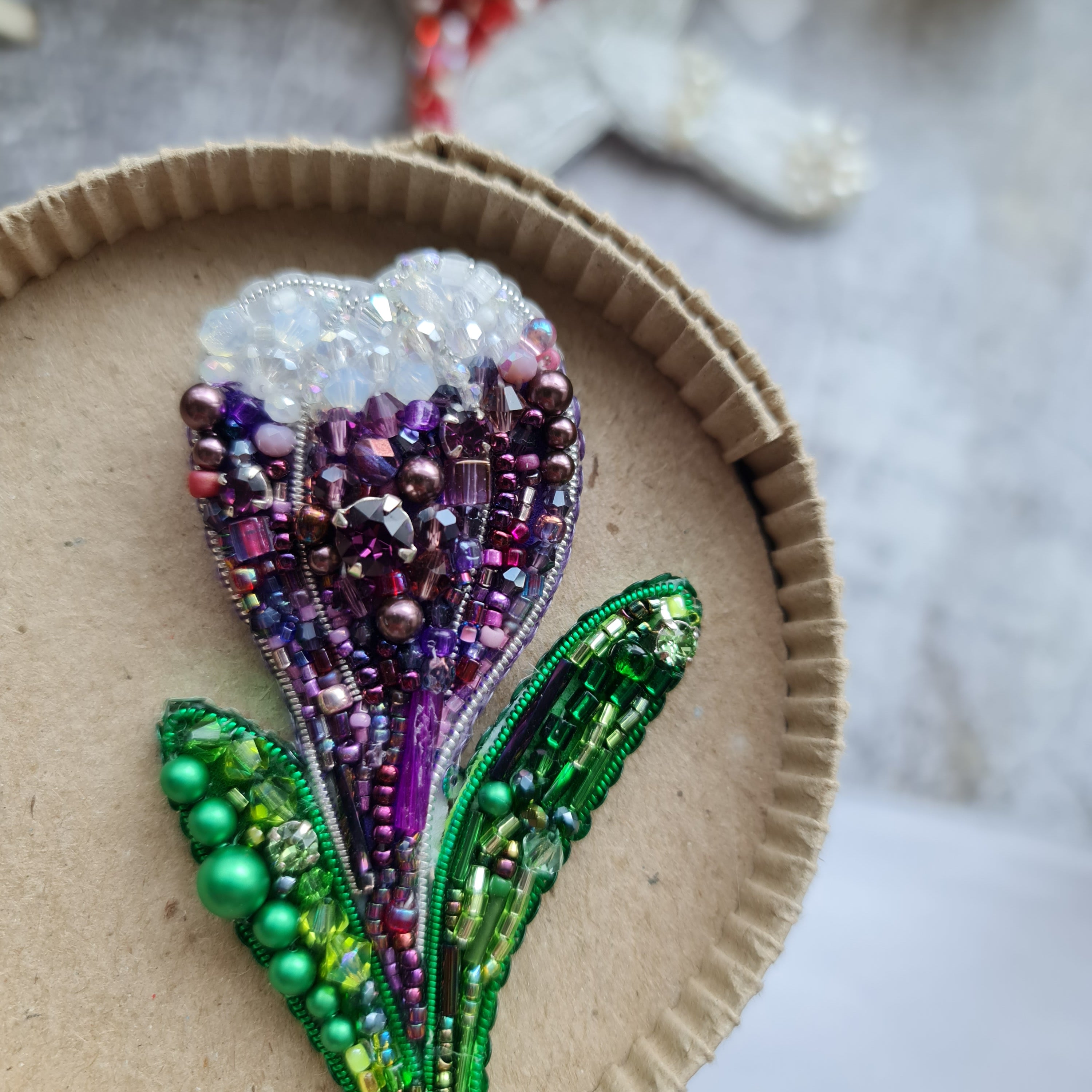 Crocus beaded brooches hand embroidered in purple and purple white colors with green leaves