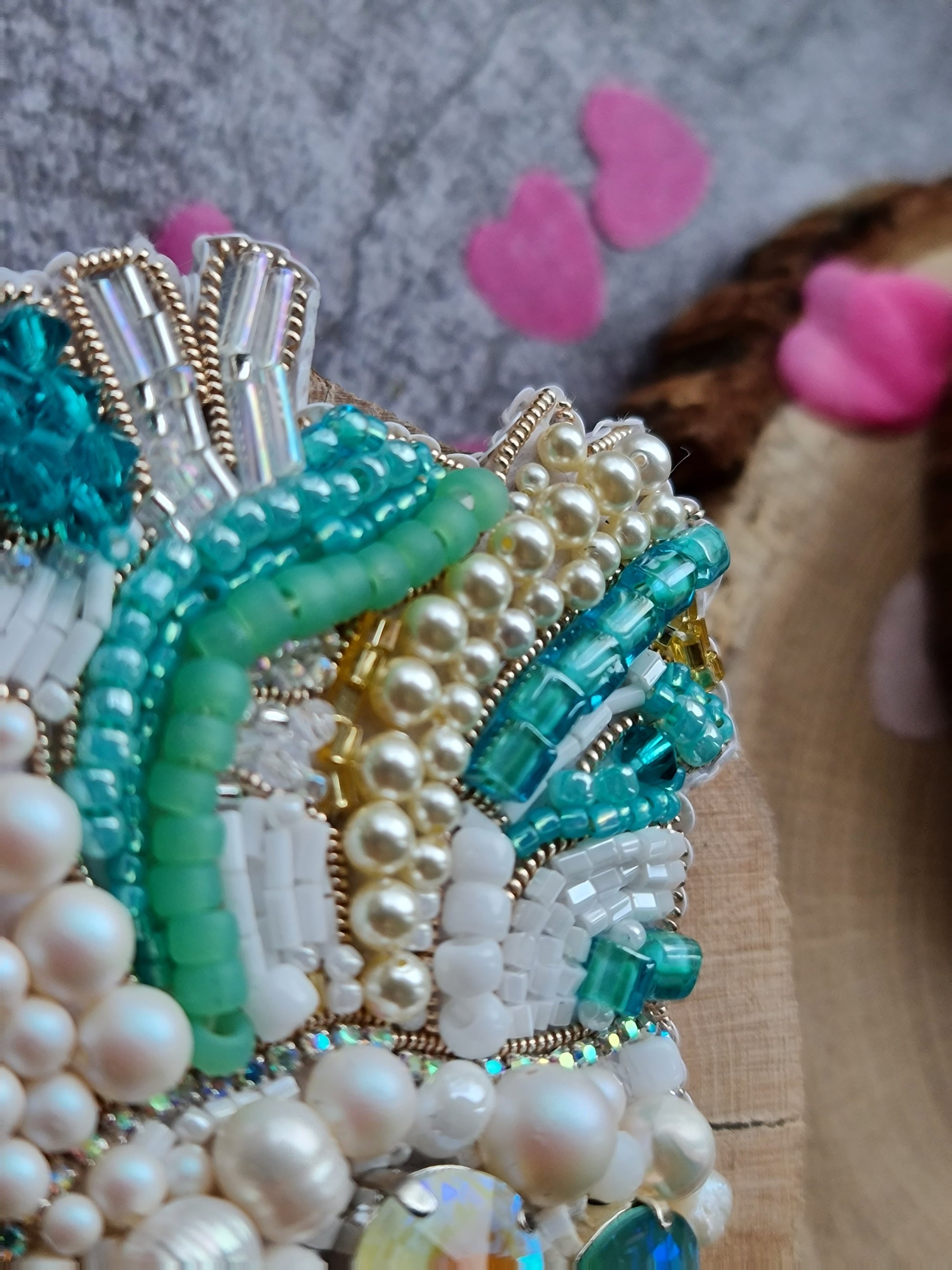 Pearl Anatomical Heart Beaded Brooch