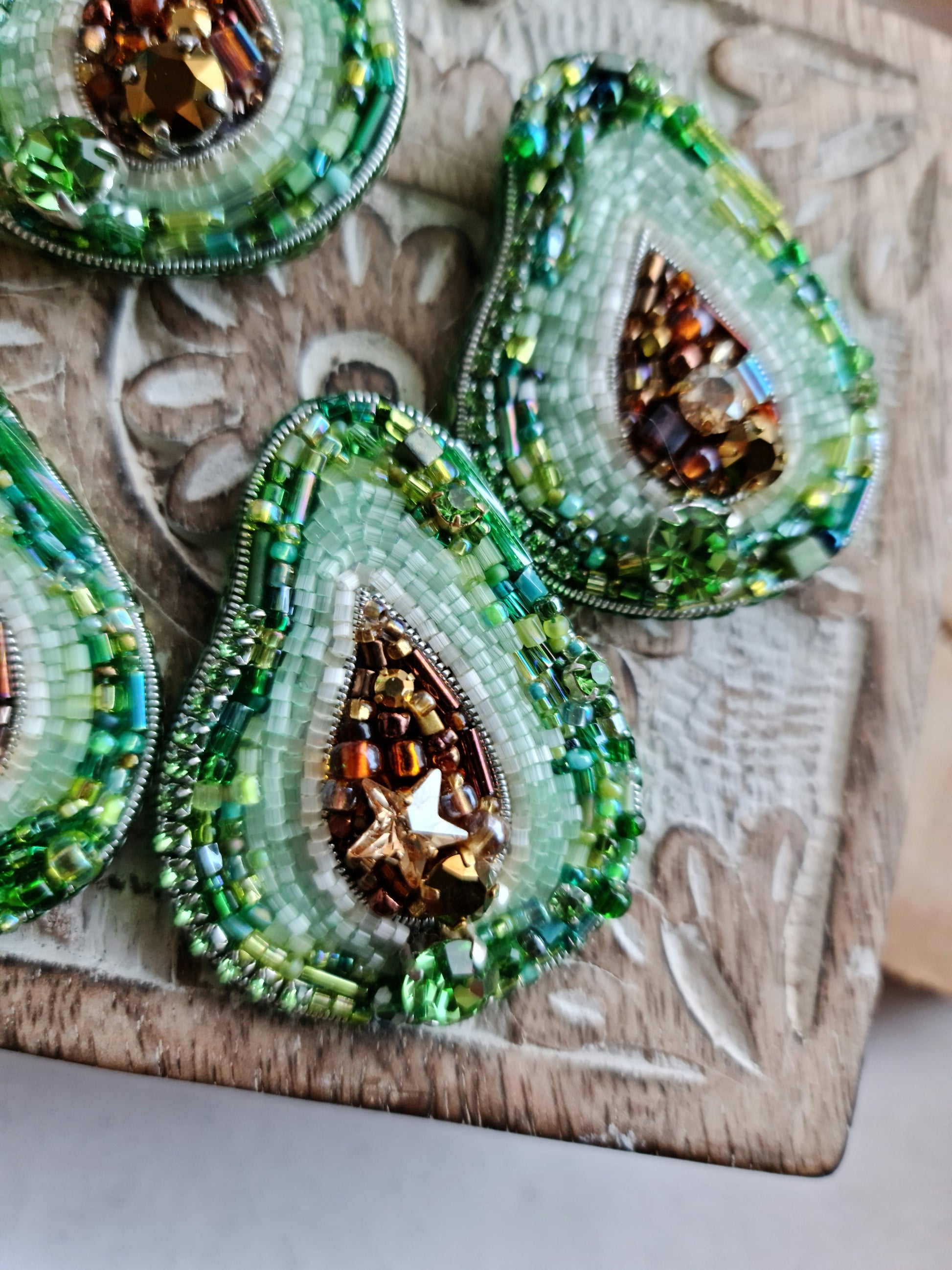 Lapel pin avocado beaded brooch, Fruit jewelry, father's day gift, gardener gift