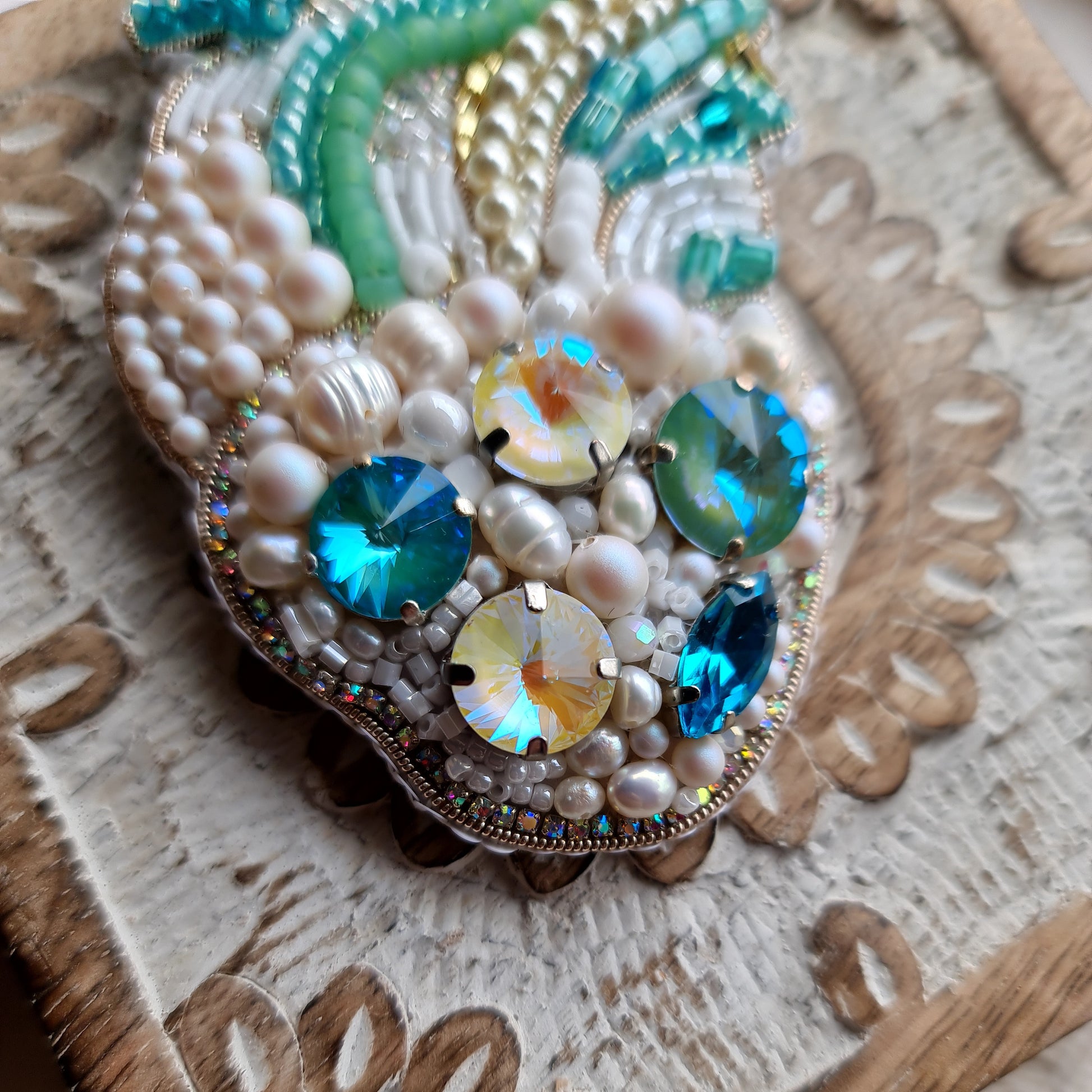 Pearl Anatomical Heart Beaded Brooch