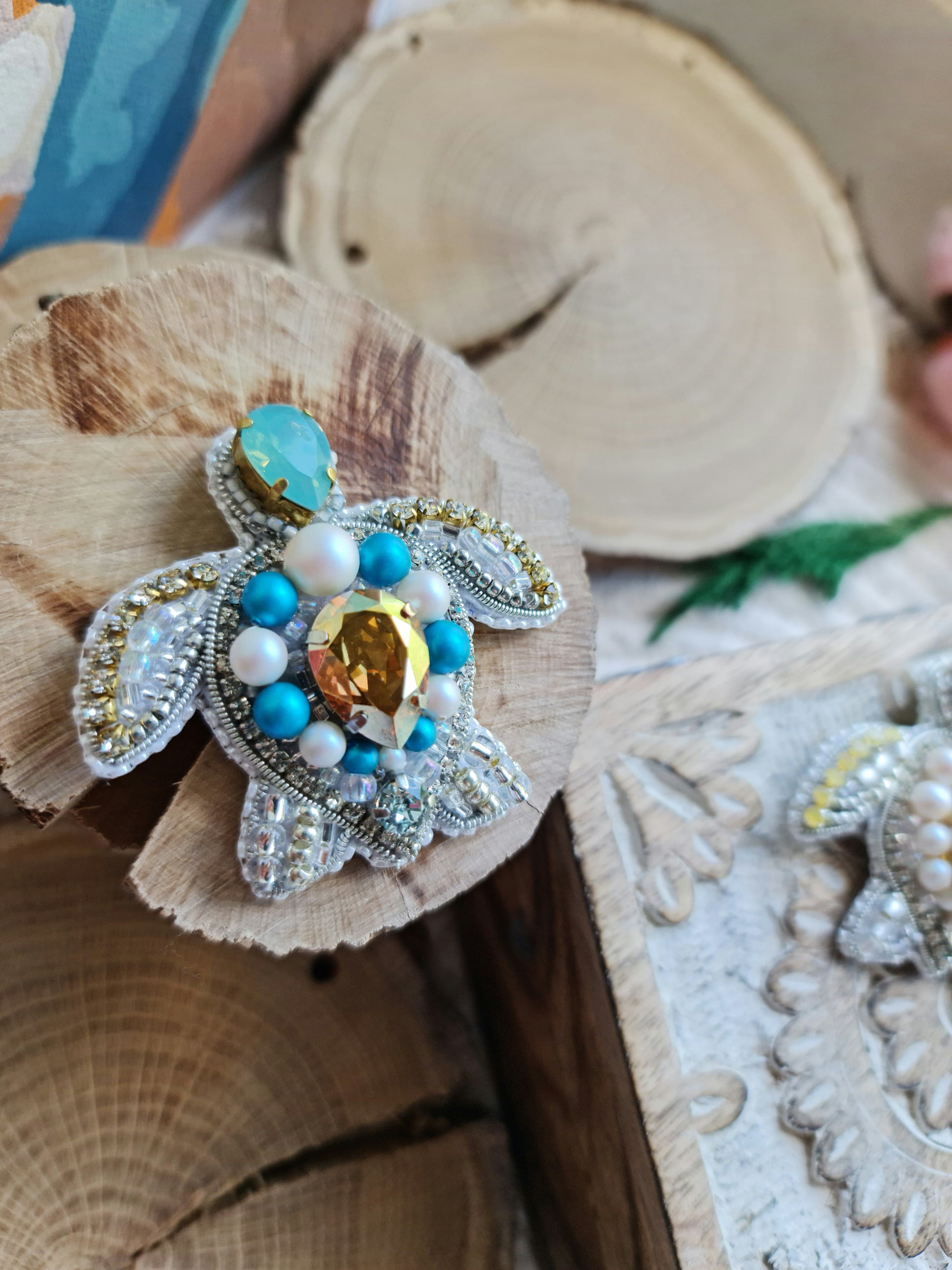 Sea Turtle Beaded Brooch