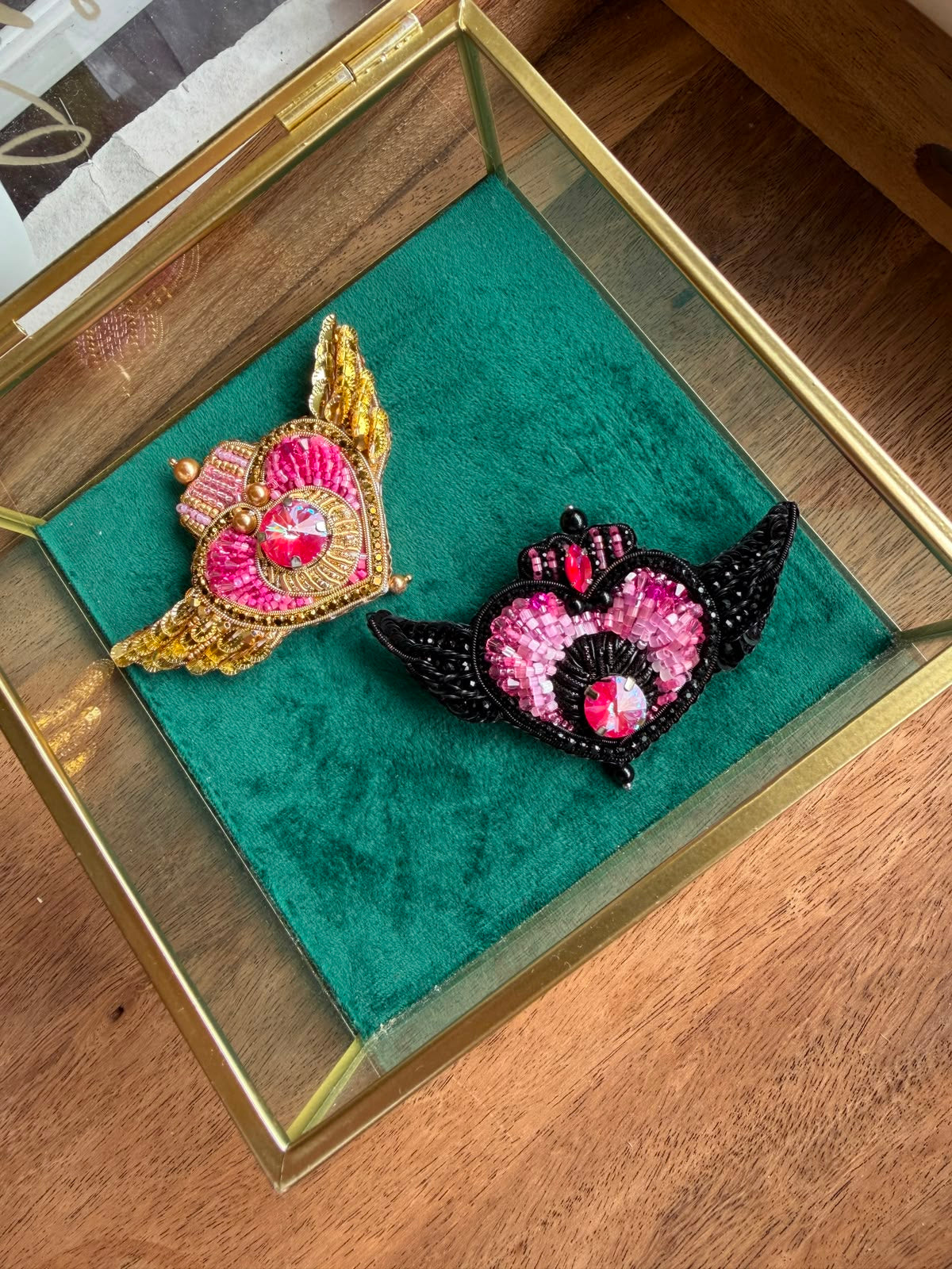 Sailor Moon Heart Brooch – Handmade Beaded Anime Jewelry with Pink Crystals