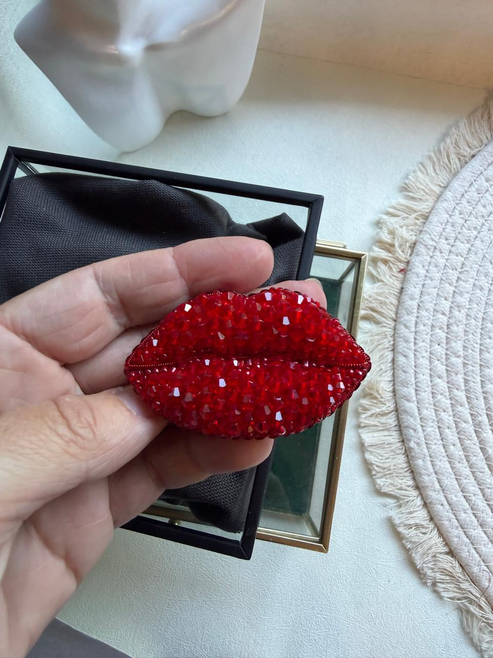 Red Lips Beaded Brooch – Handmade Crystal Lip Pin, Statement Jewelry