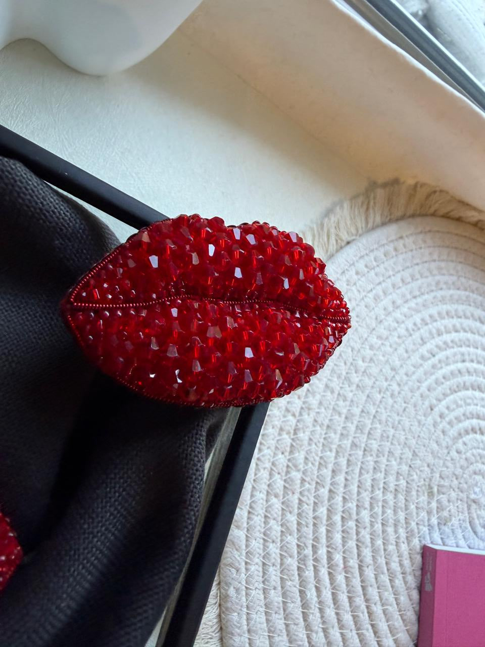 Red Lips Beaded Brooch – Handmade Crystal Lip Pin, Statement Jewelry