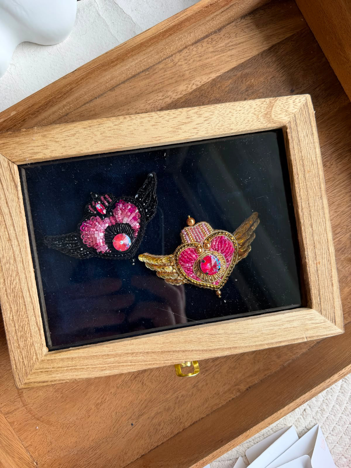 Sailor Moon Heart Brooch – Handmade Beaded Anime Jewelry with Pink Crystals